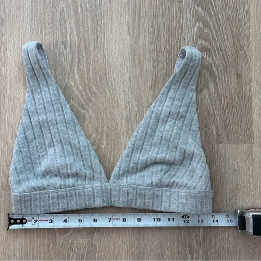Alo Yoga Ribbed Take Comfort Bra in Athletic Heather Grey Sz‎ M